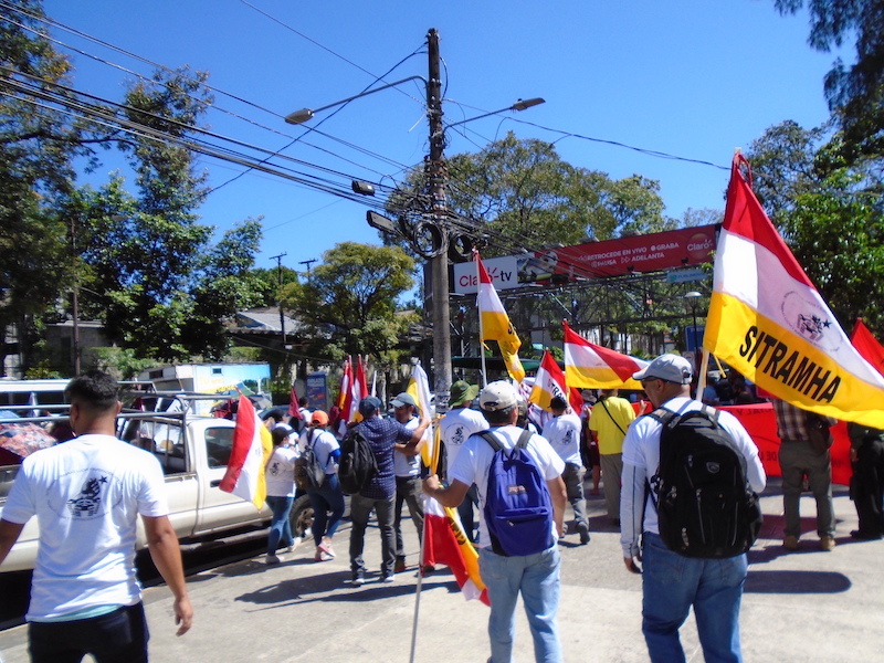 In El Salvador, Workers Fight to Protect Public Services