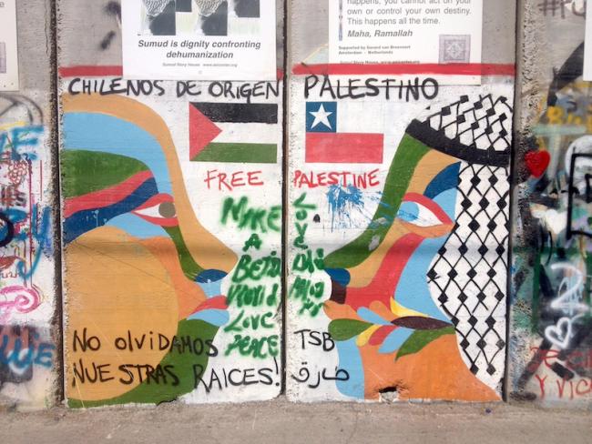  «Chilenos de origen palestino...no olvidamos nuestras raíces». Un mural en Belén destaca la diáspora palestina en Chile, 2018. (JJ M HTP / CC0 1.0)