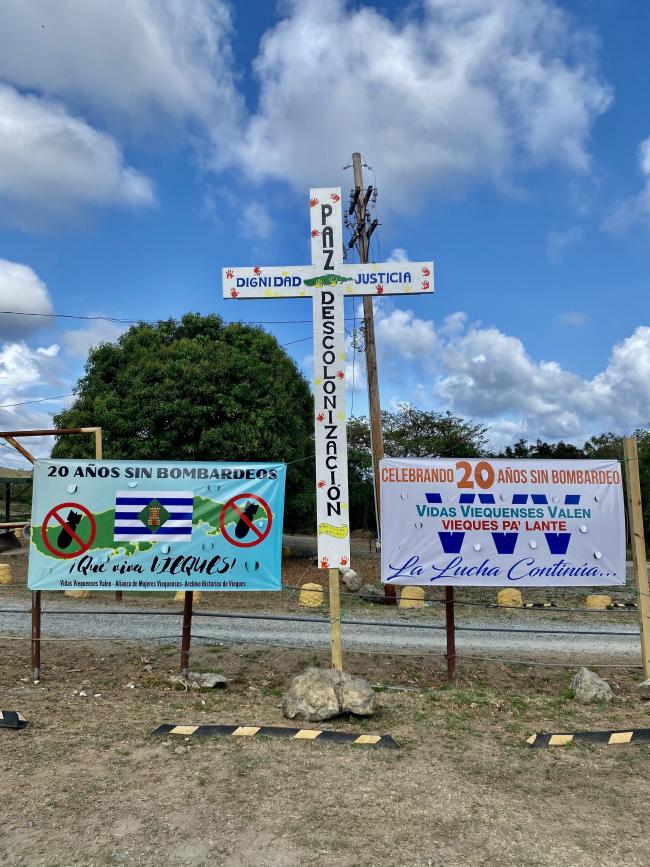 A cross remembers the loved ones whose lives were lost due to military presence in Vieques during a commemoration of the 20th anniversary of the U.S. Navy’s withdrawal, May 1, 2023. (Diana Ramos-Gutiérrez)