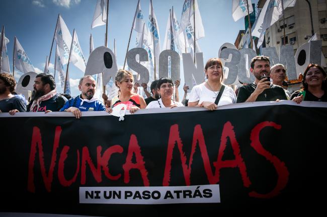 "NUNCA MÁS. NI UN PASO ATRÁS" Millones de argentinos salieron a la calle en todo el país para el día de la memoria, verdad y justicia el 24 de marzo de 2024. (Lucas Vallorani)