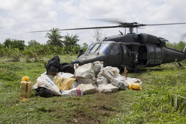 A 2016 drug bust implicating Clan Úsuga, now known as Clan del Golfo, one of Colombia's most notorious paramilitaries. (Flickr/Policía Nacional de los colombianos)