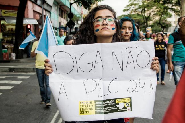 "No to PEC 241!\" A young protester in Porto Alegre in October (Midía Ninja/ Flickr)