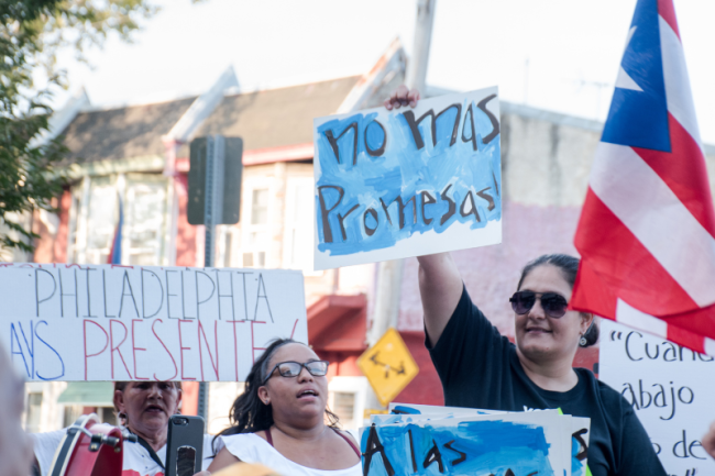 “No más promesas.” Protesta #RickyRenuncia en Philadelphia, el 19 de julio de 2019. (Joe Piette / CC BY-NC-SA 2.0)