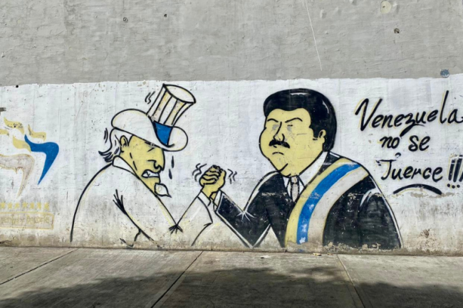 "Venezuela does not bend!" Street art in Caracas ahead of the July 28, 2024 election. (Lucía Cholakian Herrera)