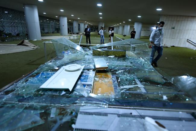 Property damage inside the National Congress building after Sunday's invasion (Jefferson Rudy / Agência Senado / CC BY 2.0)