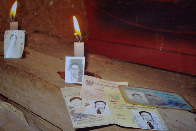 Fotos de los desaparecidos se encuentran en un museo en Ayacucho, Perú. (Henrrymiller / CC BY - SA 4.0)