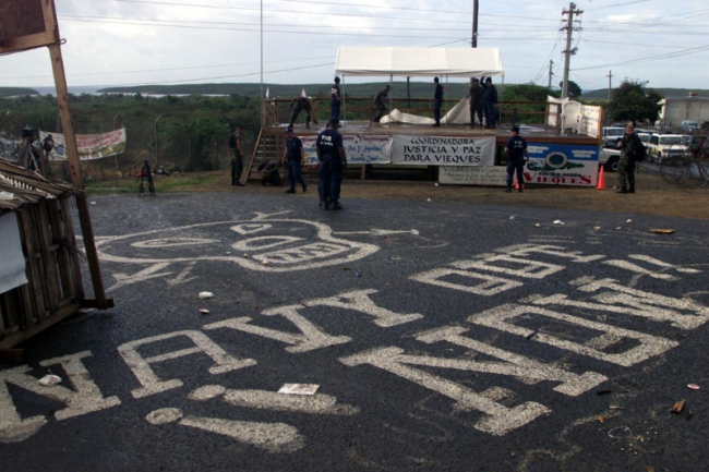 “¡Marina, fuera!” Vieques, Puerto Rico, 2000. (PH2 J. B. Keefer / U.S. DefenseLINK Multimedia Gallery / Pubic Domain)