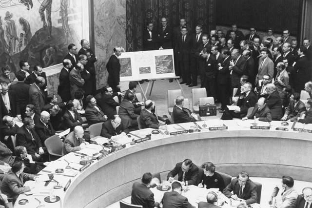 UN ambassador Adlai Stevenson’s famed Cuban Missile Crisis speech at the UN Security Council, October 1962. SIGNALEER / CREATIVE COMMONS