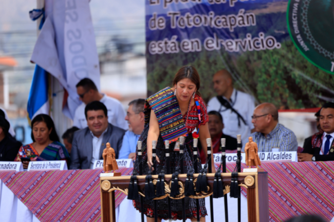 K’iche’ authorities meet with President Bernardo Arévalo in Totonicapán, Guatemala, May 14, 2024. (Gobierno de Guatemala / Public Domain)