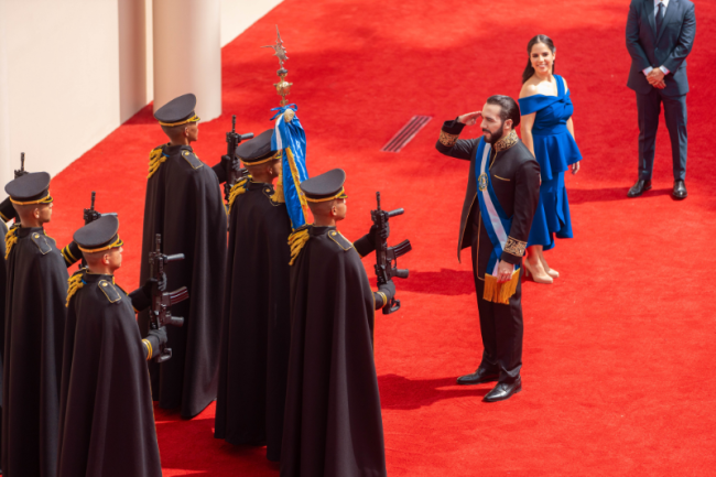 Nayib Bukele salutes during his inauguration for a second term as president, in San Salvador, June 1, 2024. (Casa Presidencial El Salvador / Public Domain)