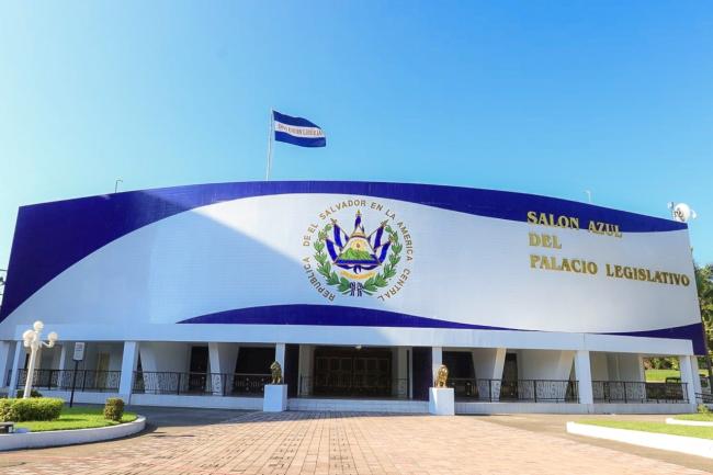 The Blue Salon is where the Legislative Assembly of El Salvador meets. Bukele proposed to reduce the number of Legislative Assembly seats from 84 to 60 in June. Congress approved the law in less than a week. (Asamblea184577, CC BY-SA 4.0)