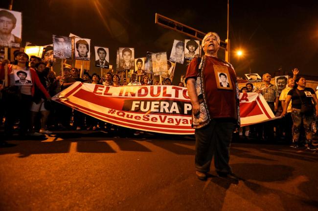 Raida Cóndor, whose son was disappeared by the regime of Alberto Fujmori, leads a national protest march on December 28, 2017 against the former president (Photo by Walter Hupiu Tapia)