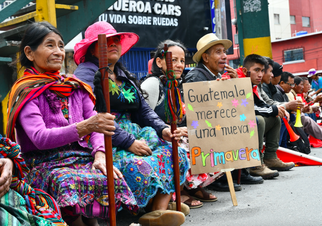 Autoridades ancestrales en resistencia en Guatemala en contra del posible golpe de Estado. (Carlos Choc, Maya Q'eqchi')