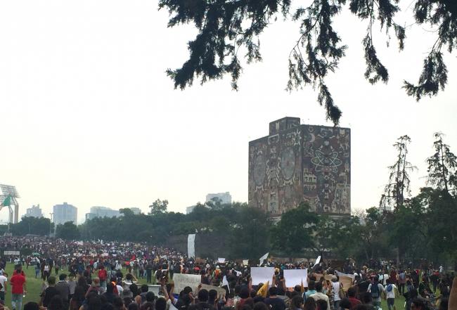 UNAM students march on Sept. 5 (Photo by Hilary Goodfriend)