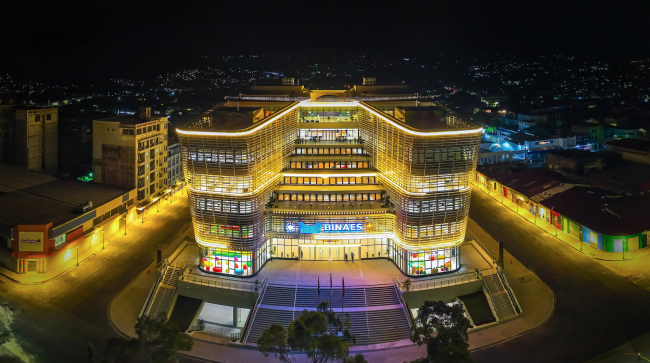 La Biblioteca Nacional de El Salvador (BINAES) ubicada en San Salvador, uno de los proyectos del Presidente Nayib Bukele, inaugurada en noviembre de 2023. (CASA PRESIDENCIAL EL SALVADOR / CC0)