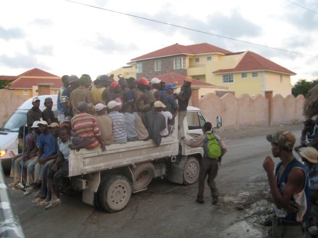 Haitian workers are transported to the Dominican Republic. (CC BY 2.0)