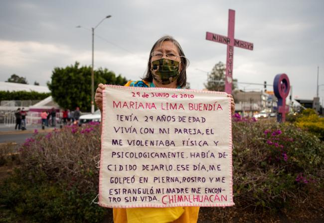 El feminicidio de Mariana Lima fue uno de los primeros que Margarita Flores, integrante de Vivas en la Memoria, bordó. Es uno de los casos más emblemáticos por lograr conseguir una sentencia con perspectiva de género. (María Ruiz)  