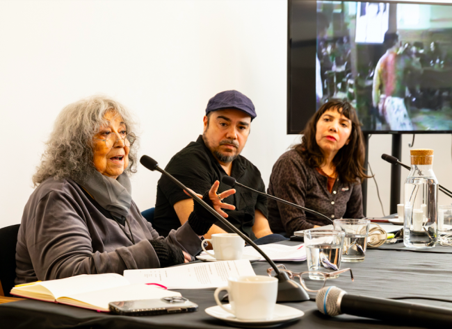 Carmen Berenguer, Máximo Corvalán, and Claudia del Fierro speak at a session on "Encounters: Achives in Action" during a symposium November 8, 2023. (© Centro Nacional de Arte Contemporáneo)