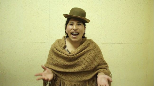 Still photo from Yolanda Mamani’s YouTube show “Chola Bocona.”