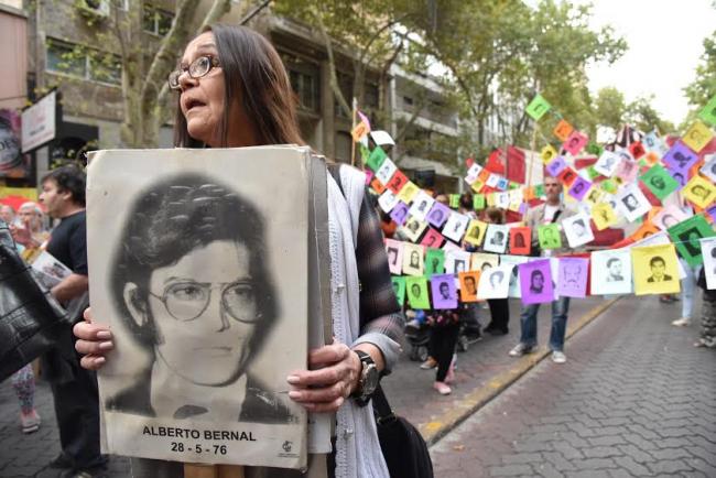 A mother on Argentina's Day of Remembrance, March 24, 2016 (Photo by Mark Aumann)