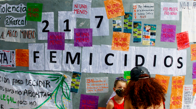 "217 femicides" reads a wall in Caracas on the International Day for the Elimination of Violence Against Women, November 25, 2020. The statistic references the number of femicides recorded in Venezuela in the first 10 months of 2020. (Jessika Ramírez Paz)